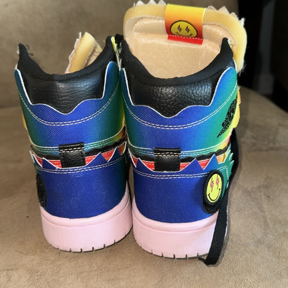 Jordan 1 Retro High Balvin sneakers - Picture 3 of 4